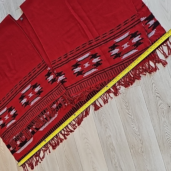 Roots Cape Poncho Wrap - Picture 12 of 14